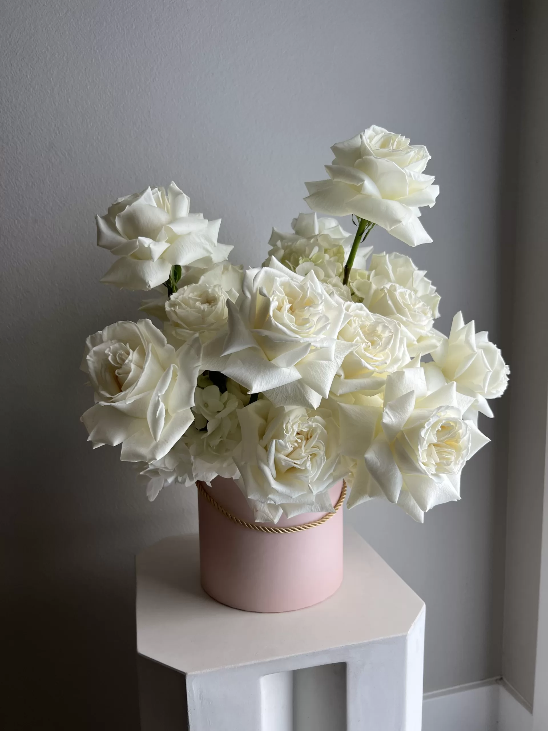 A Box Of White Roses - Image 4
